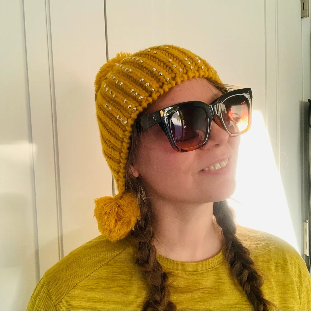 Crystals 3-Pompons Cable Knit mini Hat